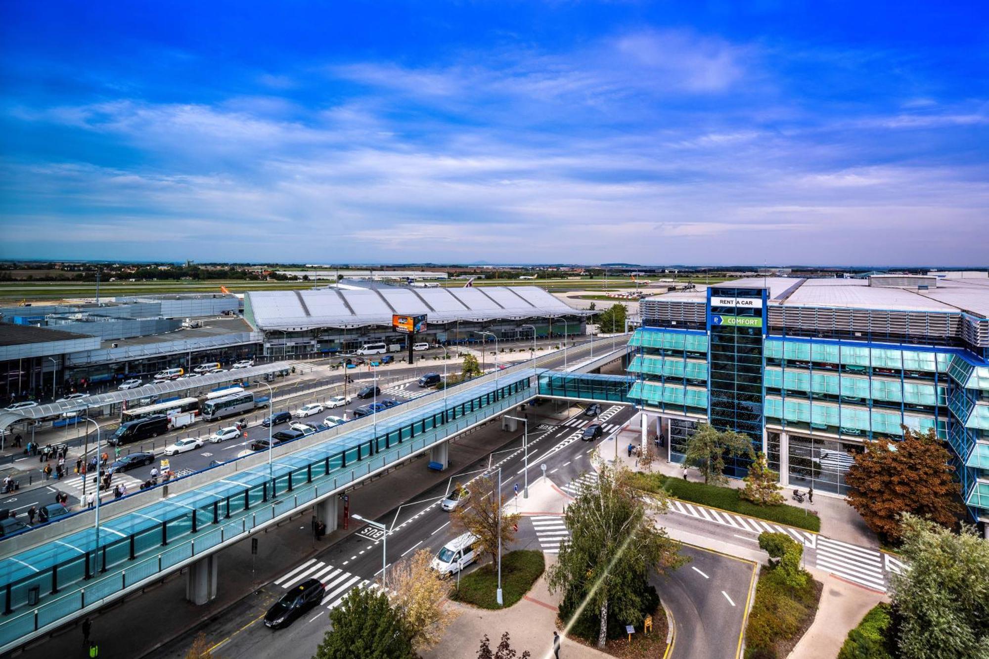 Courtyard By Marriott Prague Airport Hotel Kültér fotó