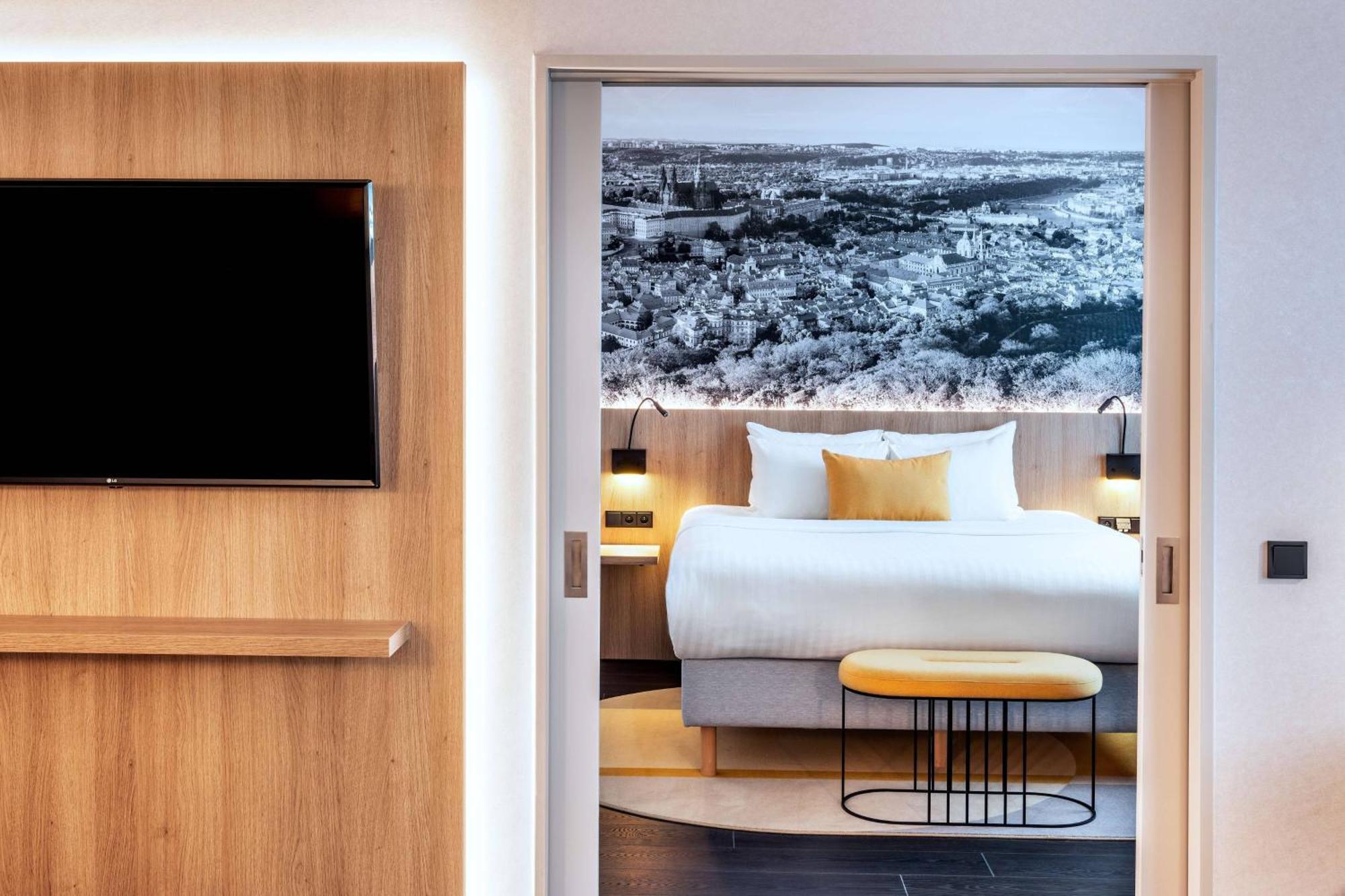 Courtyard By Marriott Prague Airport Hotel Kültér fotó