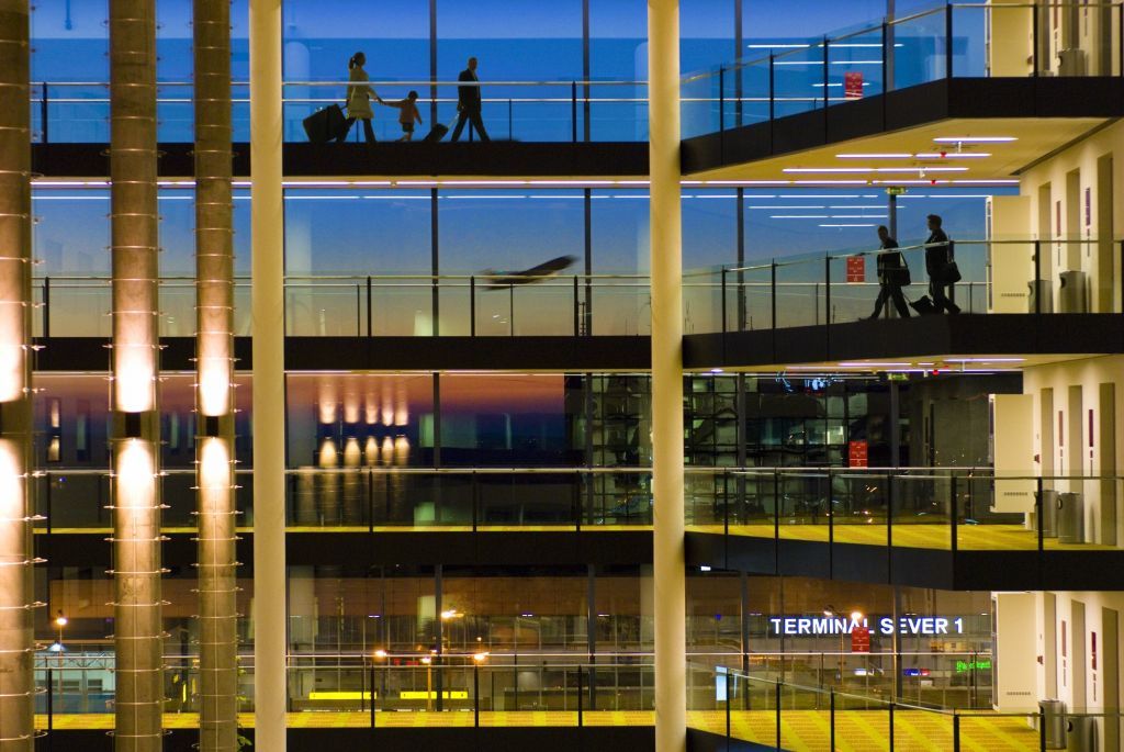 Courtyard By Marriott Prague Airport Hotel Beltér fotó
